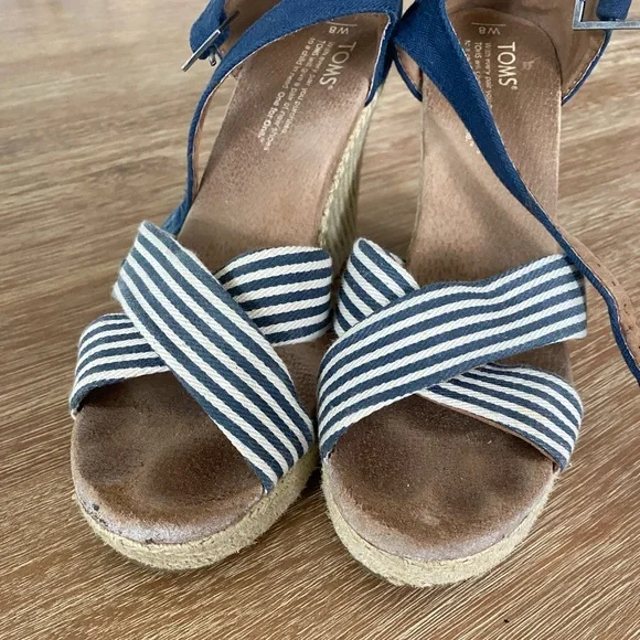 Toms Women’s Wedge Espadrille Strappy Sandals University Navy Size 8 - Picture 4 of 14